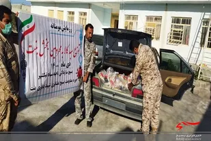 توزیع 140  بسته معیشتی بین محرومین  توسط حوزه عشایری بخش بنت شهرستان نیکشهر
