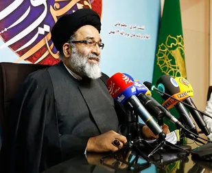 حمایت حجت الاسلام محمودی از فعالان و کاربران فضای مجازی / فضای مجازی امروز در تمام شئون جامعه تاثیرگزار است