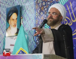 جامعه نیازمند مطالعه سیره پیامبر اعظم (ص) است/صحنه جنگ بخاطر دفاع از مقدسات، مقدس است/دقت در انتصابات آموزش و پرورش لازم است/مدیرکل جدید اوقاف نگاه ویژه&zwnj;ای به شهرستان داشته باشد