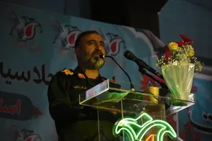 شهدا وحدت آفرین هستند