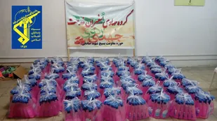 تهیه و توزیع مواد ضدعفونی کننده توسط گروه جهادی سفیران خدمت خوانسار