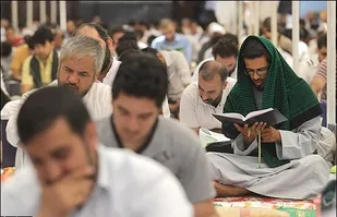 ثبت&zwnj;نام اعتکاف ایام البیض در حرم مطهر رضوی آغاز شد