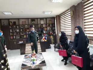 تجلیل از پرستاران وابسته به خانواده شهدا در شاهرود+ تصاویر