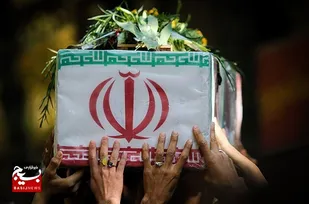 تشییع ۸ شهید گمنام همزمان با سالروز شهادت حضرت زهرا (س) در قم