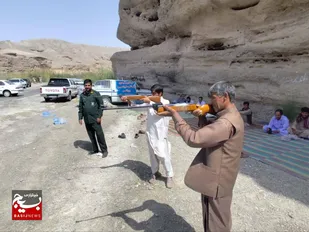 مسابقات رقابتی تفنگ بادی و طناب&zwnj;کشی میان بسیجیان دو حوزه مقاومت برگزار شد