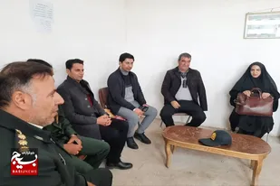 دیدار جمعی از مسئولین شهر برزول نهاوند با جانباز۷۰ درصد
