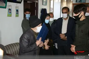 اهدای مدال طلای قهرمانی به خانواده شهید رخشانی در فریدونکنار