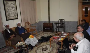 دیدار نماینده ولی فقیه در استان یزد با خانواده چند شهید والامقام بهاباد