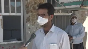 توزیع نان بین مردم