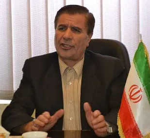 حقیقت تلخ اقتصاد همان معیشت مردم است؛ عده ای به نان شب محتاج هستند و عده&zwnj;ای حقوق نجومی می گیرند!