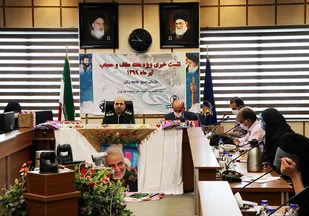 سوره های احزاب و نور در قرآن کریم بر ضرورت حفظ حجاب تاکید دارد