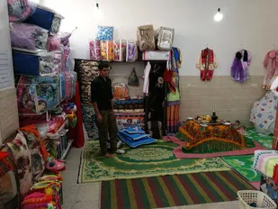 ایجاد صندوق کمک&zwnj;های مردمی در کنار کارگاه تولیدی/ اشتغالزایی برای ۸ نفر