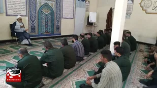 برگزاری نشست روشنگری امر به معروف و نهی از منکر به مناسبت هفته وحدت در زاهدان