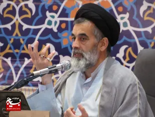 سبک زندگی اسلامی در جامعه تبیین شود