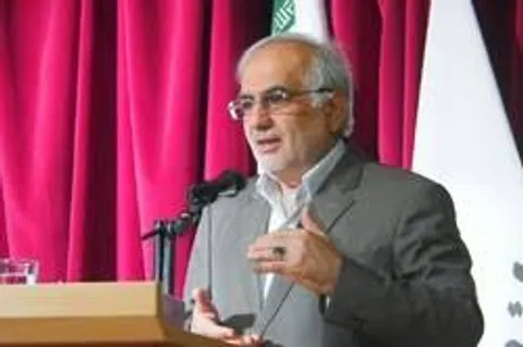 رفع مشکل اشتغال با همکاری مردم و دولت میسر می شود