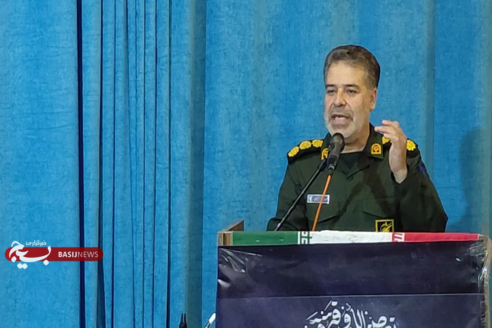 راه‌اندازی خانه نخبگان به مناسبت هفته دفاع مقدس در اسدآباد
