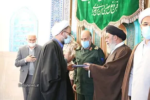 مراسم تجلیل از پدران شهدا در سپاه استان با حضور امام جمعه اصفهان