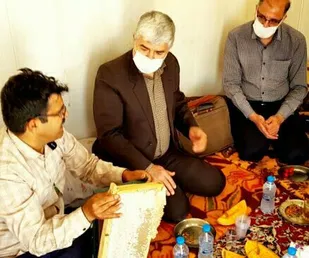 زنبوردار نهاوندی به&zwnj;دنبال ثبت رکورد برداشت عسل در استان همدان