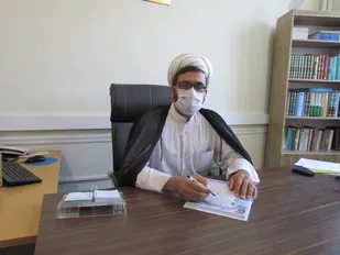 اصلح کسی است که در عمل به امام(ره) نزدیک تر باشد