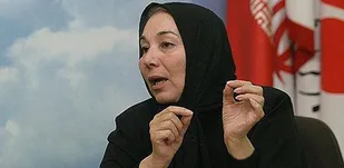 هنرمندان خودشان در مورد پوشش هایشان قضاوت کنند