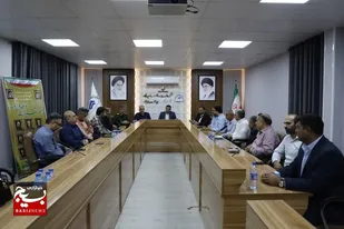 چراغ راه ما ایثار شهدا ایران است