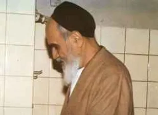 &laquo;خوی کاخ&zwnj;نشینی&raquo; فصل جدایی مسئولان از سیره و آرمان&zwnj;های امام خمینی (ره)
