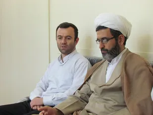 نیروهای انقلابی توانمند می توانند گره گشای مشکلات کشور باشند