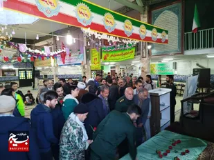 گلباران تمثال امام راحل (ره) در نصرآباد