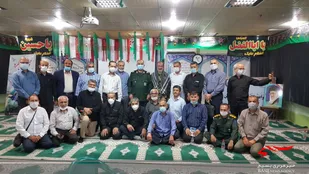 با جمعی از پیشکسوتان دفاع مقدس سپاه شهرستان بوشهر دیدار کرد