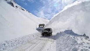 برف و کولاک راه ۲۰۰ روستای آذربایجان&zwnj;شرقی را بست
