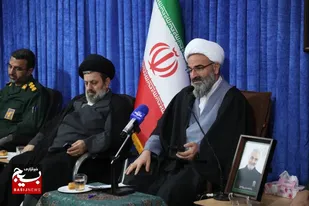 تفکر&laquo;هیهات منا الذله&raquo; راه نجات بشریت از زیر بار ظلم و استکبار است