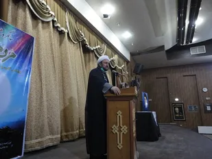 طلاب برای بصیرت&zwnj;افزایی در جامعه تلاش کنند
