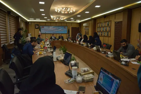 مراسم رونمایی از 5 عنوان راهنمای محصولات کشاورزی در هفته بسیج