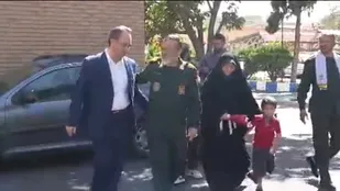 امروز، پدر نبود اما &laquo;فرمانده&raquo; تا مدرسه همراهش شد