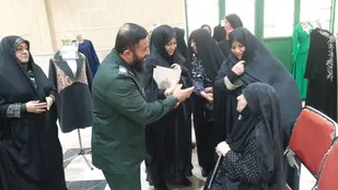 دیدار فرمانده سپاه پیشوا با مادر شهید والامقام ابوالقاسم چراغی