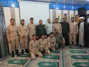 مراسم گرامیداشت روز سرباز در پارسیان برگزارشد