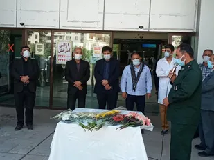 تقدیر از کادر درمان بیمارستان ولایت همزمان با هفته دفاع مقدس