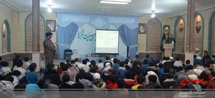 تجدید میثاق دانش آموزان بسیجی شاهرود با شهدا گمنام+ تصاویر