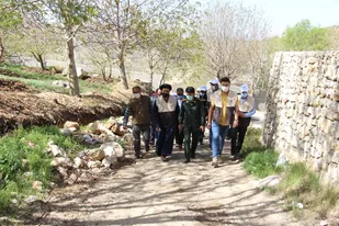 ارایه خدمات بسیج جامعه کشاورزی سپاه فتح به باغداران سرمور و دهنو