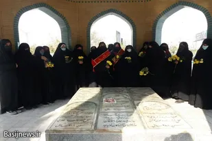 ویژه برنامه پیاده روی و تجدید میثاق با شهدای گمنام به همت بسیجیان انجام شد