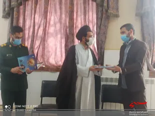 تجلیل از فرهنگیان دبیرستان پسرانه امام علی (ع) خمینی شهر