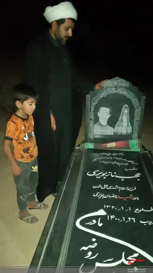 عطر افشانی قبور خادمین مساجد در بخش منج