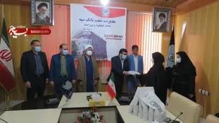 تجلیل از برگزیدگان "مسابقه کتابخوانی چلچراغ نماز و خانواده "/ زن در خانواده اساس و پایه جامعه اسلامی است