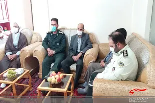 دیدار جمعی از مسئولان سپاه ملایر با خانواده شهیدان &laquo;دماوندی&raquo; و &laquo;اجاق&raquo;