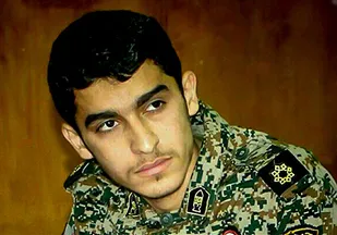 عباس دنیا را رها کرد و عاشق خدا شد