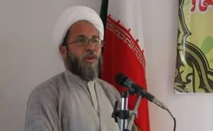 دشمن به دنبال نفوذ افراد خود در بدنه نظام است