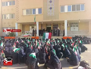 تجلیل سپاه عشایر استان فارس از دختران نخبه و مدال آور جامعه عشایری