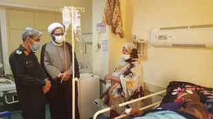 سپاه برای زنی که آلونکش را تخریب کردند خانه می&zwnj;سازد