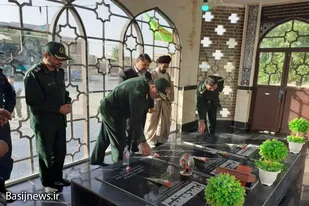 عطرافشانی مزار مطهر شهدای گمنام فامنین