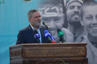 حاج قاسم بیرق&zwnj;دار حفظ فضائل انقلاب بود
